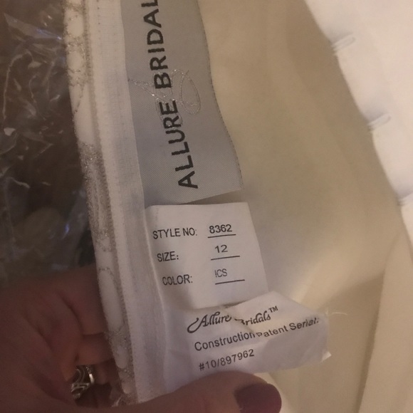 NWT Allure bridal gown size 12 - Picture 5 of 5